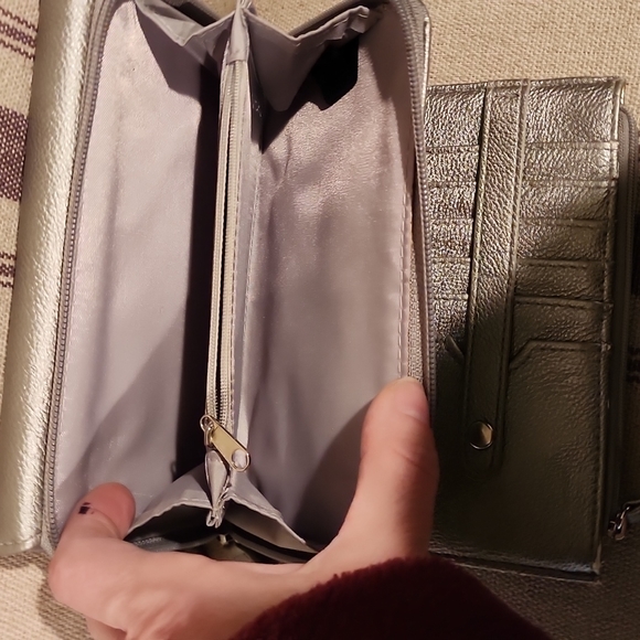 Organizer Wallet - Picture 4 of 8